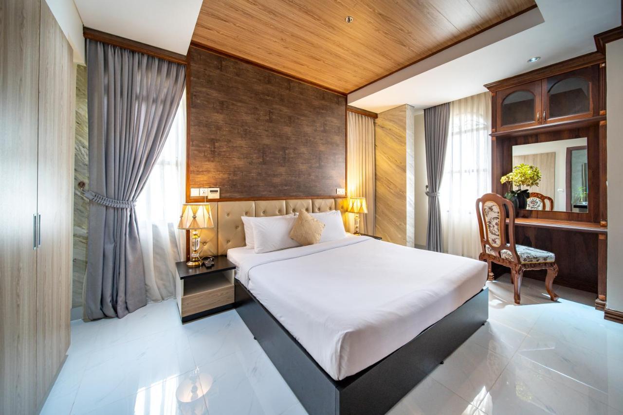 Lcs Hotel & Apartment Phnom Penh Exteriör bild