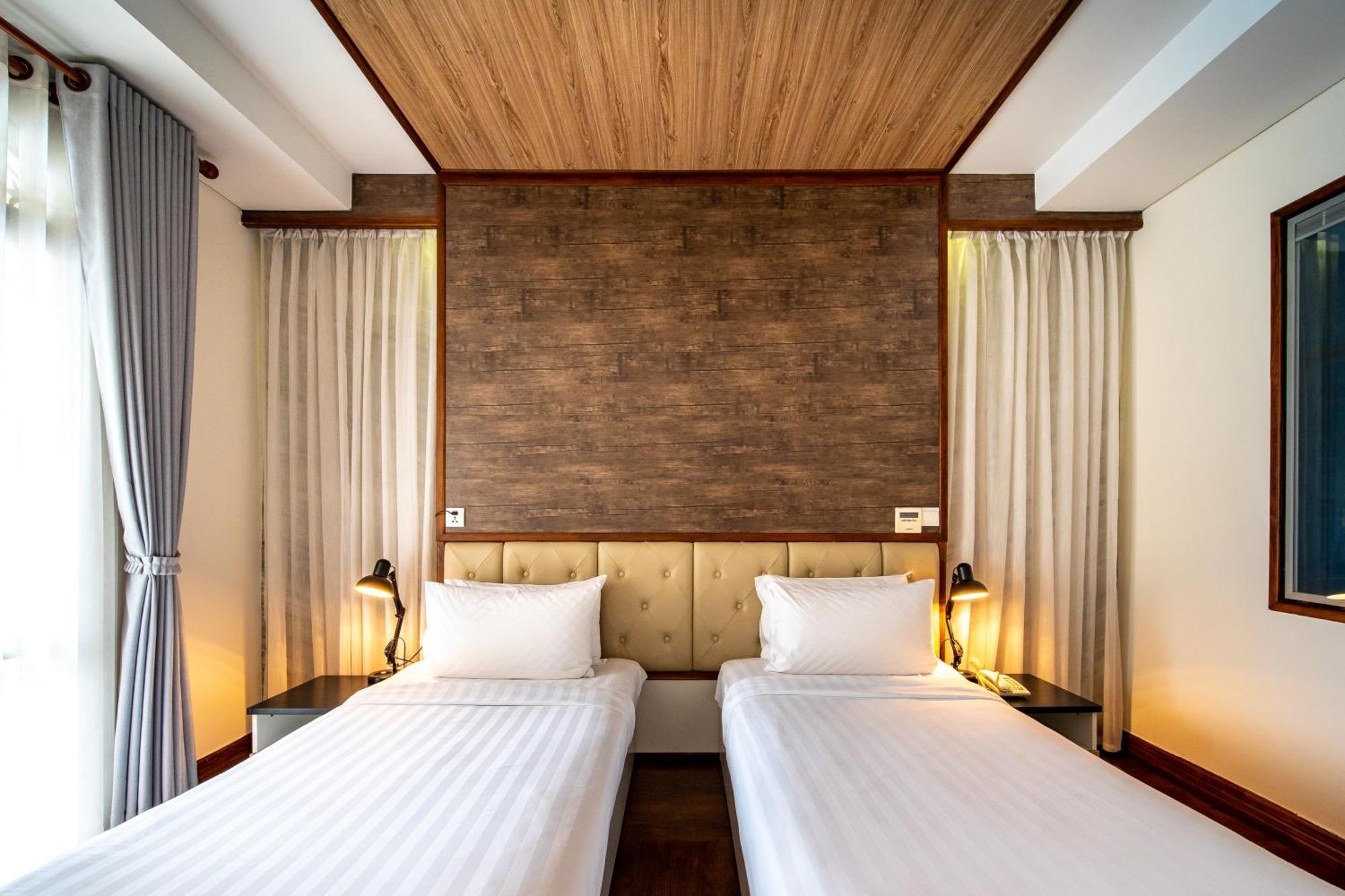 Lcs Hotel & Apartment Phnom Penh Exteriör bild